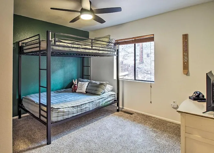 Peaceful Retreat W/ Mountain Views!