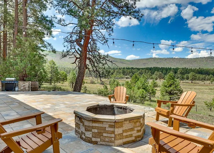 Holiday home Peaceful Retreat W/ Mountain Views! *