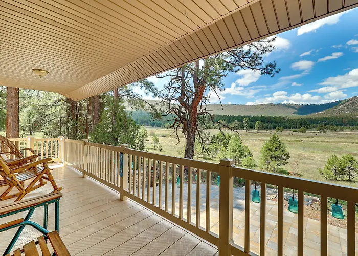 Peaceful Retreat W/ Mountain Views! *